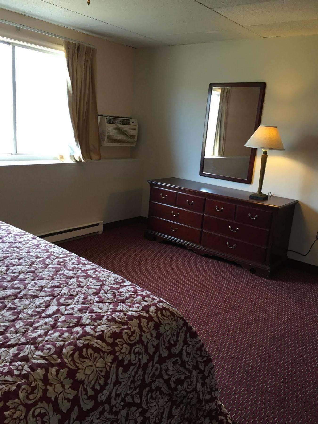 Iron Horse Inn Simsbury Ngoại thất bức ảnh