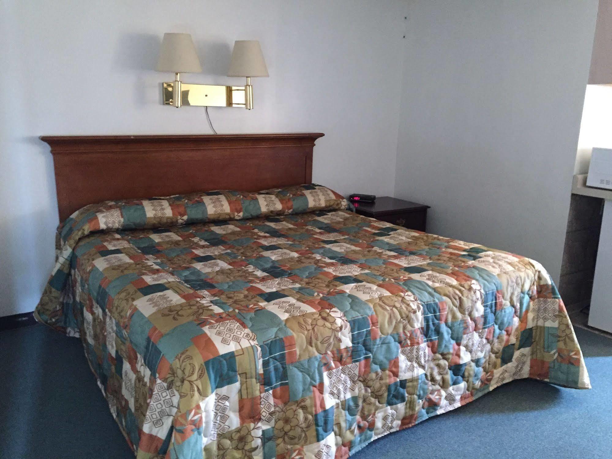Iron Horse Inn Simsbury Ngoại thất bức ảnh