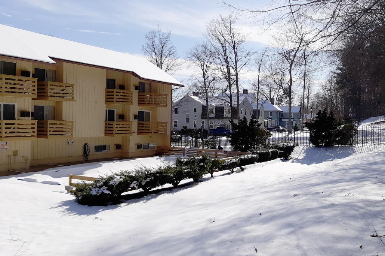 Iron Horse Inn Simsbury Ngoại thất bức ảnh